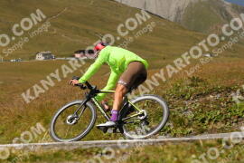 Photo #3940584 | 18-08-2023 15:05 | Passo Dello Stelvio - Peak BICYCLES