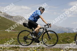 Photo #3529944 | 18-07-2023 12:40 | Passo Dello Stelvio - Peak BICYCLES