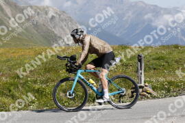 Photo #3460543 | 15-07-2023 11:01 | Passo Dello Stelvio - Peak BICYCLES