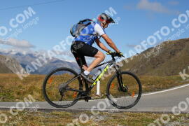 Photo #4299645 | 24-09-2023 13:32 | Passo Dello Stelvio - Peak BICYCLES