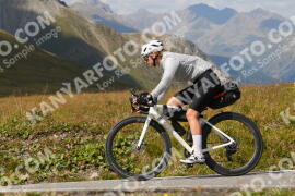 Foto #3940662 | 18-08-2023 15:08 | Passo Dello Stelvio - die Spitze BICYCLES