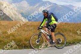 Photo #2764933 | 28-08-2022 11:36 | Passo Dello Stelvio - Peak BICYCLES