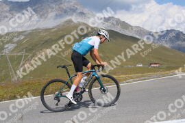 Photo #3894605 | 15-08-2023 11:12 | Passo Dello Stelvio - Peak BICYCLES