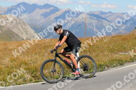 Photo #2738932 | 25-08-2022 13:20 | Passo Dello Stelvio - Peak BICYCLES