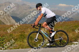 Foto #3966668 | 19-08-2023 14:18 | Passo Dello Stelvio - die Spitze BICYCLES