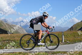 Foto #3910691 | 16-08-2023 10:44 | Passo Dello Stelvio - die Spitze BICYCLES