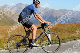 Foto #2726631 | 24-08-2022 11:03 | Passo Dello Stelvio - die Spitze BICYCLES