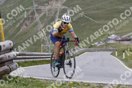 Photo #3265325 | 28-06-2023 12:35 | Passo Dello Stelvio - Peak BICYCLES