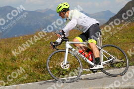 Foto #3920834 | 17-08-2023 12:26 | Passo Dello Stelvio - die Spitze BICYCLES