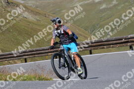 Photo #3958576 | 19-08-2023 11:12 | Passo Dello Stelvio - Peak BICYCLES