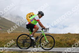 Photo #4265338 | 16-09-2023 13:06 | Passo Dello Stelvio - Peak BICYCLES