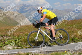 Photo #3983731 | 20-08-2023 12:32 | Passo Dello Stelvio - Peak BICYCLES
