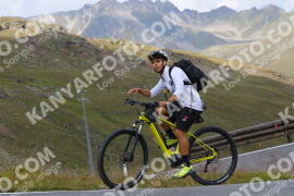 Photo #3895075 | 15-08-2023 11:51 | Passo Dello Stelvio - Peak BICYCLES