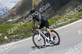 Photo #3209991 | 24-06-2023 13:50 | Passo Dello Stelvio - Peak BICYCLES