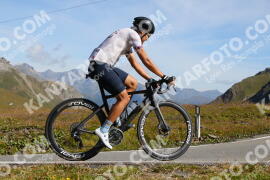 Foto #3851584 | 13-08-2023 10:13 | Passo Dello Stelvio - die Spitze BICYCLES