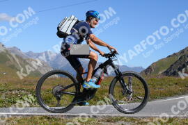 Foto #3807592 | 11-08-2023 10:52 | Passo Dello Stelvio - die Spitze BICYCLES