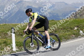 Photo #3237912 | 26-06-2023 11:21 | Passo Dello Stelvio - Peak BICYCLES