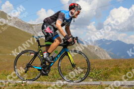 Photo #3912470 | 16-08-2023 12:00 | Passo Dello Stelvio - Peak BICYCLES