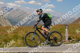 Foto #3967272 | 19-08-2023 14:48 | Passo Dello Stelvio - die Spitze BICYCLES