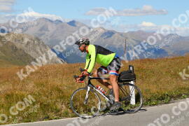 Foto #2700507 | 21-08-2022 14:29 | Passo Dello Stelvio - die Spitze BICYCLES