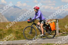 Foto #4023574 | 22-08-2023 14:15 | Passo Dello Stelvio - die Spitze BICYCLES