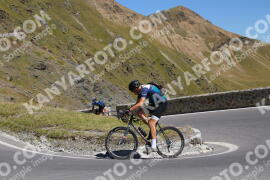Photo #2718384 | 23-08-2022 12:34 | Passo Dello Stelvio - Prato side BICYCLES