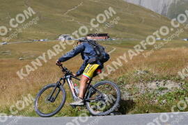 Photo #2672478 | 16-08-2022 14:27 | Passo Dello Stelvio - Peak BICYCLES