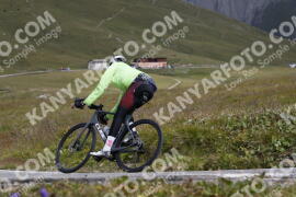 Photo #3693883 | 02-08-2023 10:50 | Passo Dello Stelvio - Peak BICYCLES