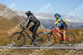 Foto #4299408 | 24-09-2023 11:10 | Passo Dello Stelvio - die Spitze BICYCLES