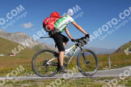 Foto #3981795 | 20-08-2023 11:22 | Passo Dello Stelvio - die Spitze BICYCLES