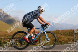 Foto #4033507 | 23-08-2023 09:12 | Passo Dello Stelvio - die Spitze BICYCLES
