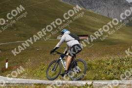 Foto #3722977 | 05-08-2023 13:09 | Passo Dello Stelvio - die Spitze BICYCLES