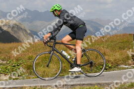 Photo #4036993 | 23-08-2023 13:13 | Passo Dello Stelvio - Peak BICYCLES