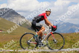 Photo #3874966 | 14-08-2023 13:00 | Passo Dello Stelvio - Peak BICYCLES