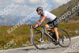 Photo #3912521 | 16-08-2023 12:08 | Passo Dello Stelvio - Peak BICYCLES