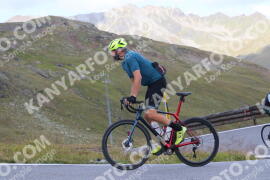 Foto #3931584 | 18-08-2023 10:17 | Passo Dello Stelvio - die Spitze BICYCLES