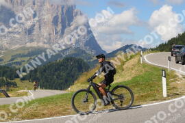 Photo #2573527 | 10-08-2022 10:55 | Gardena Pass BICYCLES