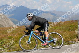 Photo #3912363 | 16-08-2023 11:54 | Passo Dello Stelvio - Peak BICYCLES