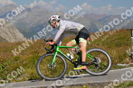 Photo #3983220 | 20-08-2023 12:09 | Passo Dello Stelvio - Peak BICYCLES