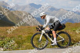 Foto #3940661 | 18-08-2023 15:08 | Passo Dello Stelvio - die Spitze BICYCLES