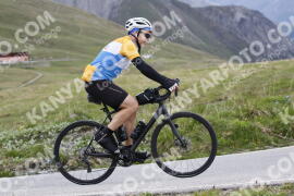Photo #3198073 | 23-06-2023 11:01 | Passo Dello Stelvio - Peak BICYCLES
