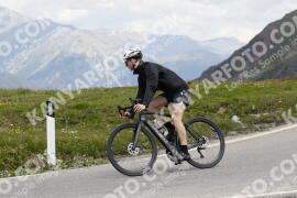 Photo #3339008 | 03-07-2023 12:48 | Passo Dello Stelvio - Peak BICYCLES