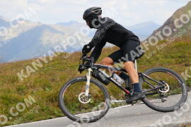 Photo #3931938 | 18-08-2023 10:50 | Passo Dello Stelvio - Peak BICYCLES