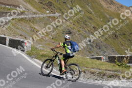 Photo #2718710 | 23-08-2022 12:54 | Passo Dello Stelvio - Prato side BICYCLES