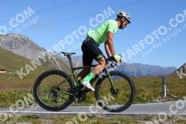 Foto #3807625 | 11-08-2023 10:54 | Passo Dello Stelvio - die Spitze BICYCLES