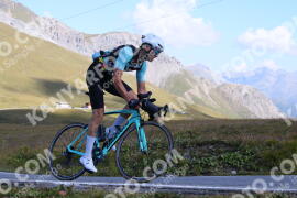 Photo #3910425 | 16-08-2023 10:28 | Passo Dello Stelvio - Peak BICYCLES