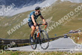 Photo #2671974 | 16-08-2022 13:57 | Passo Dello Stelvio - Peak BICYCLES