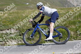 Photo #3237655 | 26-06-2023 11:09 | Passo Dello Stelvio - Peak BICYCLES