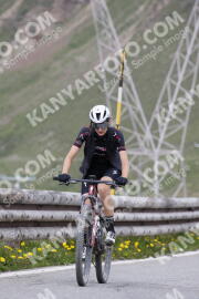 Photo #3253631 | 27-06-2023 12:36 | Passo Dello Stelvio - Peak BICYCLES