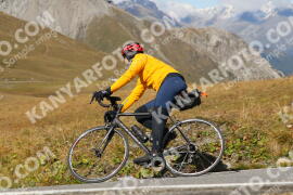 Photo #4299656 | 24-09-2023 13:50 | Passo Dello Stelvio - Peak BICYCLES